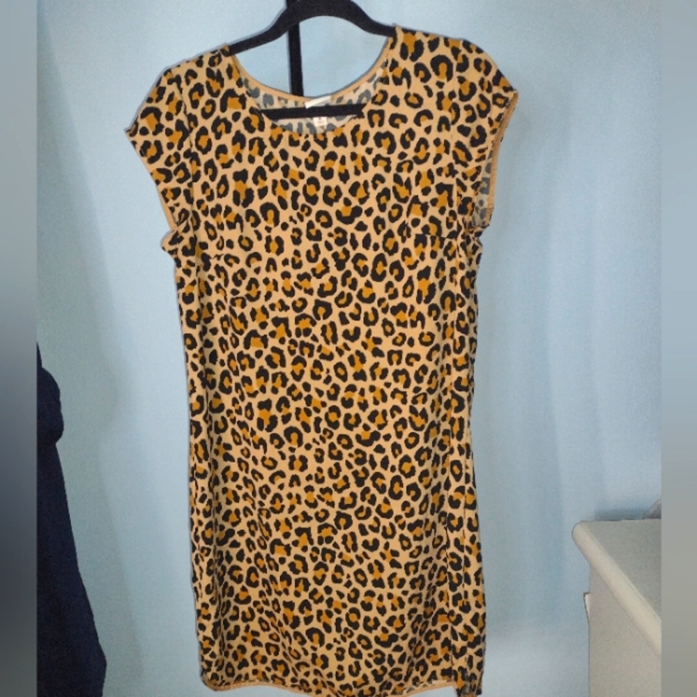 Merona Animal print dress size M